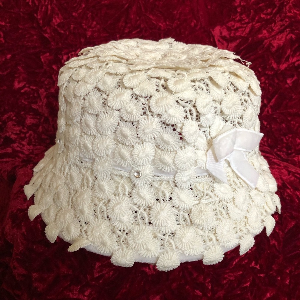 Vintage 1960’s Bucket Cloche Hst